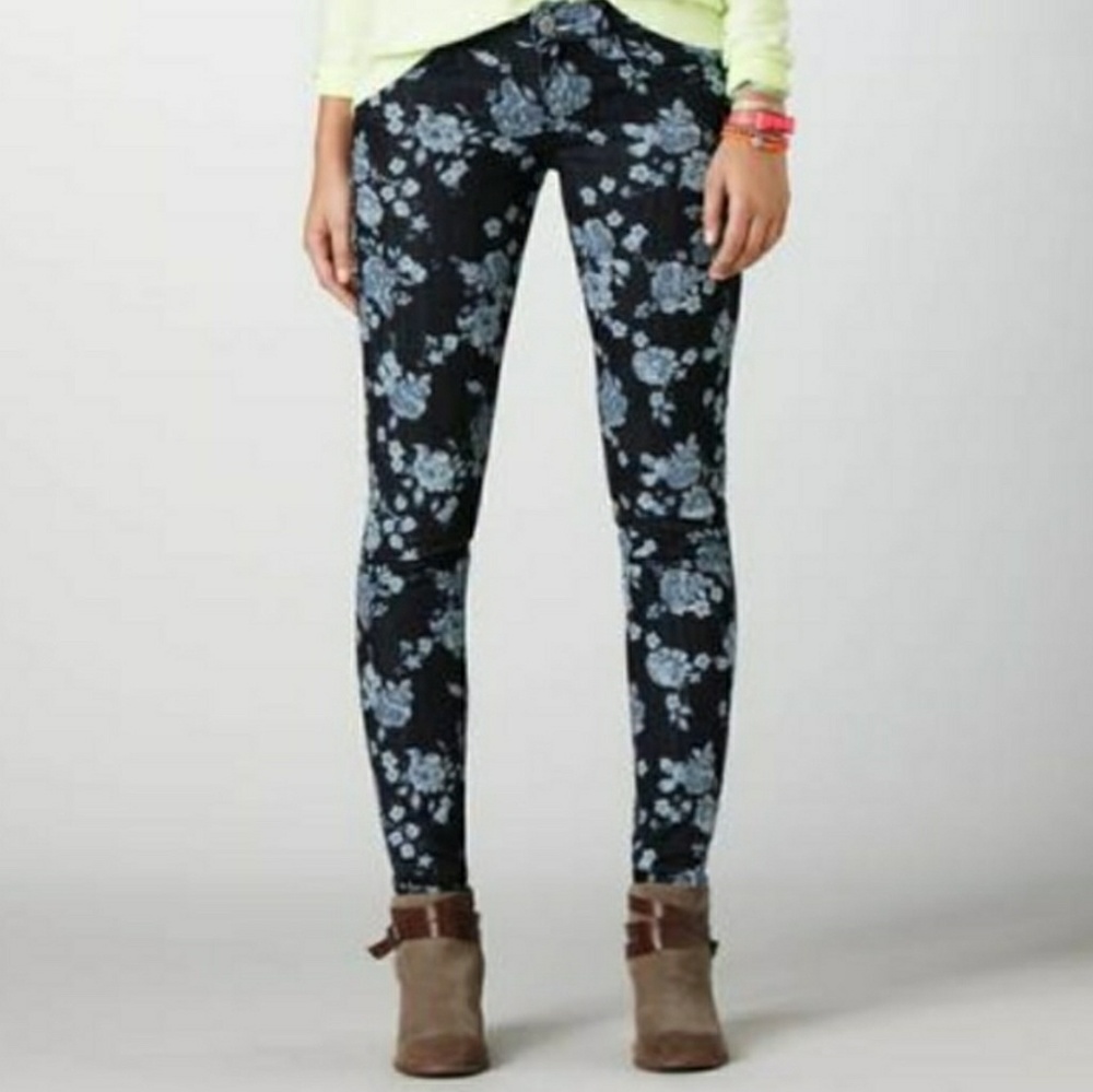 AEO Floral Rose Jeggings Jeans Leggings EUC - Picture 1 of 6